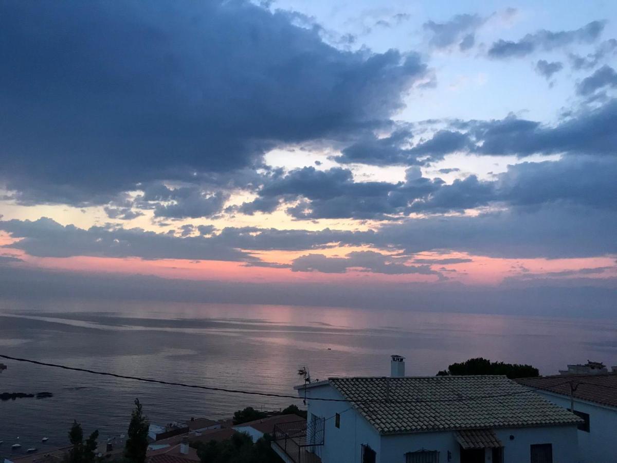 Apartment Sea View Llança Dış mekan fotoğraf