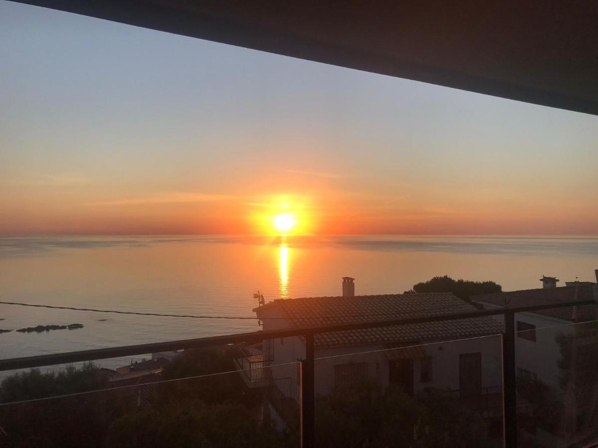 Apartment Sea View Llança Dış mekan fotoğraf